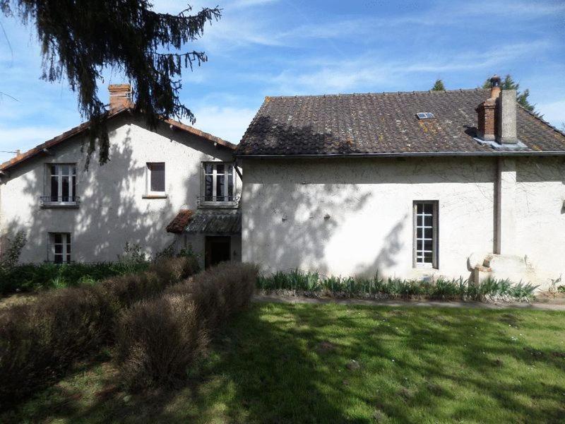 Bed and Breakfast L'Esquilon Chambre D'Hote Thiat Exteriér fotografie